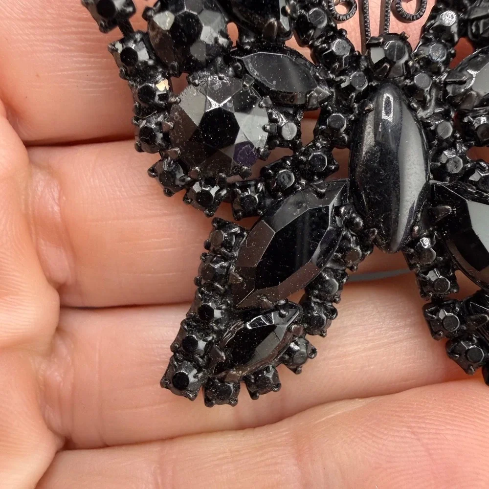 Vintage Weiss Butterfly Brooch Black Rhinestone Enamel